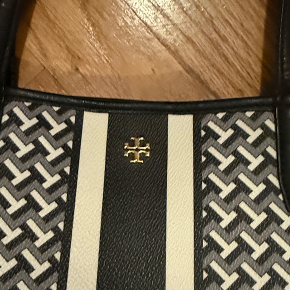 Tory Burch Black and White Tote Bag - Picture 4 of 4